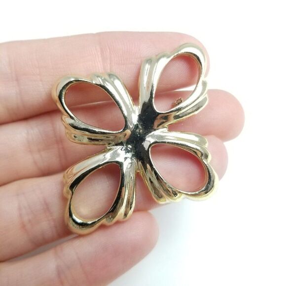 Vintage Abstract Minimal Flower Shape Brooch, Silver Tone Lapel Pin, Retro - Picture 5 of 5